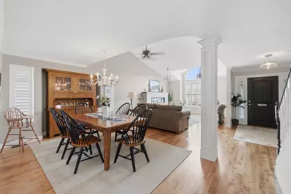 Breakfast Nook Photo of 16237 Northglen Place, Surrey, BC