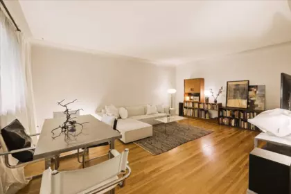 Primary Bedroom Photo of 6 985 Jervis Street, Vancouver, BC