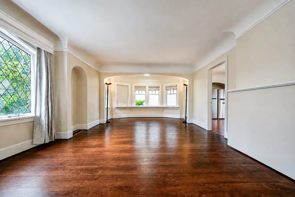 Family Room Photo of 1225 W 26th Avenue, Vancouver, BC