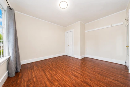 Basement Recreation Room Photo of 1225 W 26th Avenue, Vancouver, BC