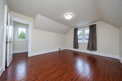 Entry Foyer Photo of 1225 W 26th Avenue, Vancouver, BC