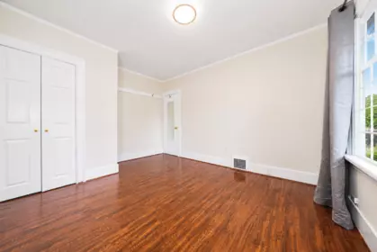 Laundry Room Photo of 1225 W 26th Avenue, Vancouver, BC