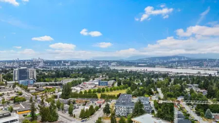 Garden / Landscaping Photo of 328 13789 107a Avenue, Surrey, BC