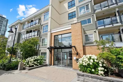 Outdoor Kitchen Photo of 328 13789 107a Avenue, Surrey, BC