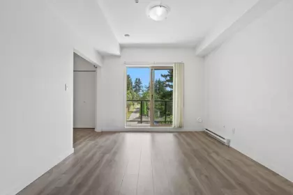 Primary Bathroom Photo of 328 13789 107a Avenue, Surrey, BC