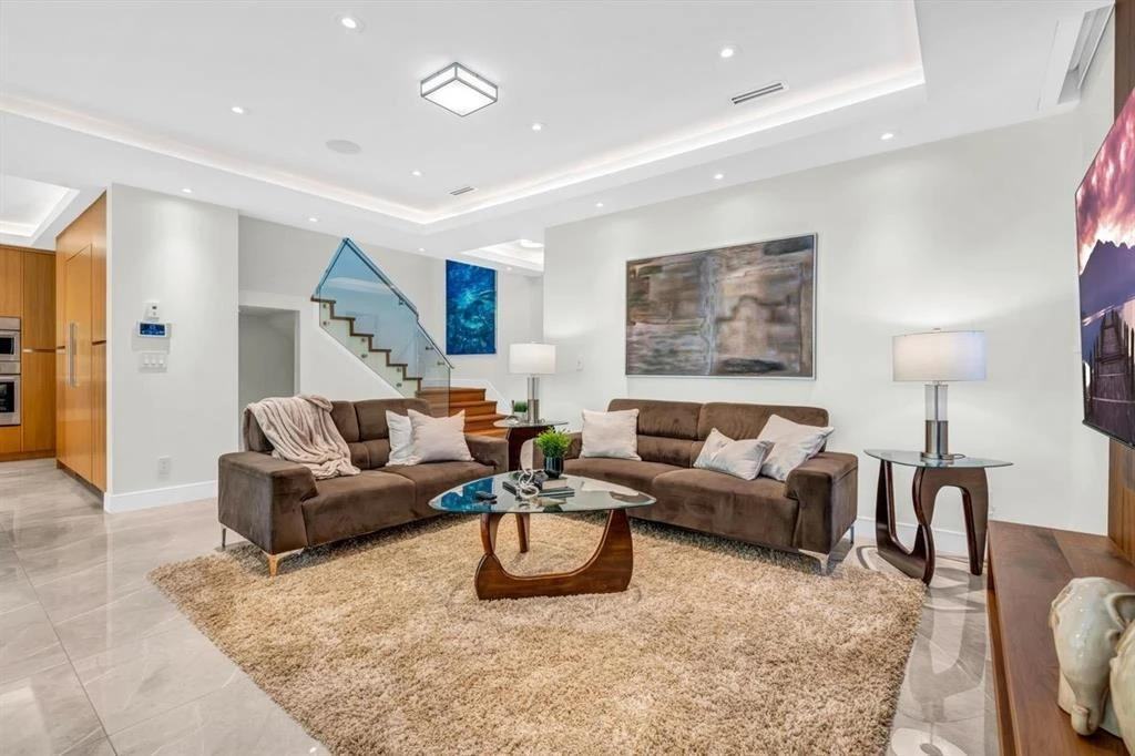 Dining Area Photo of 4470 Capilano Road, North Vancouver, BC