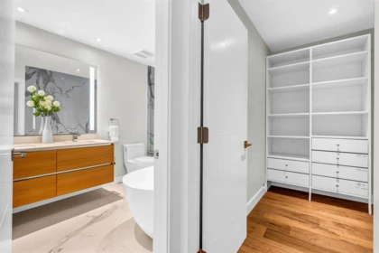 Office / Den Photo of 4470 Capilano Road, North Vancouver, BC