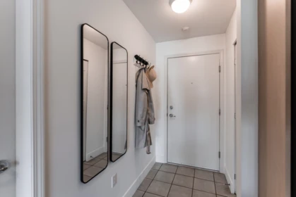 Hallway Photo of 323 332 Lonsdale Avenue, North Vancouver, BC