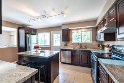 Kitchen Island Photo of 10867 64a Avenue, Delta, BC