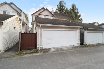 12625 Hampton Court, Surrey, BC, Surrey — Single Family Residence for sale