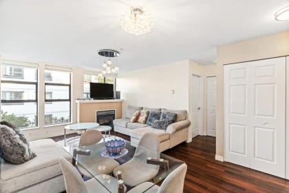 Kitchen Photo of 411 345 Lonsdale Avenue, North Vancouver, BC