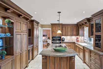Breakfast Nook Photo of 2478 Westhill Court, West Vancouver, BC