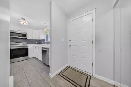 Breakfast Nook Photo of 5 9280 Corbould Street, Chilliwack, BC