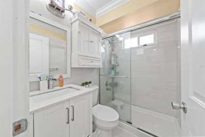 Mudroom Photo of 638 E 61st Avenue, Vancouver, BC