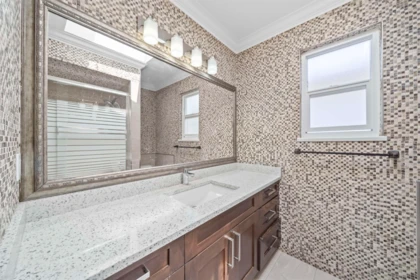 Powder Room Photo of 638 E 61st Avenue, Vancouver, BC