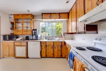 Kitchen Island Photo of 2087 Harrison Drive, Vancouver, BC