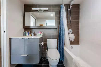 Guest Bathroom Photo of 1209 161 W Georgia Street, Vancouver, BC