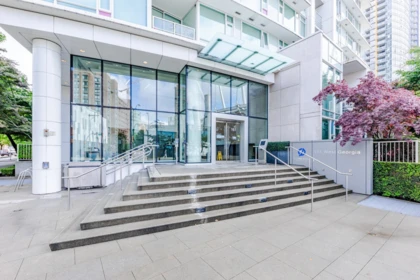 1209 161 W Georgia Street, Vancouver, BC, Vancouver — Apartment/Condo for sale