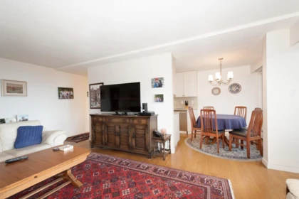 Office / Den Photo of 503 1730 Duchess Avenue, West Vancouver, BC