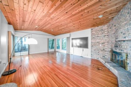 5242 Station Road, Surrey, BC, Surrey — Single Family Residence for sale