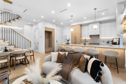 2 3275 Graveley Street, Vancouver, BC, Vancouver — Half Duplex for sale