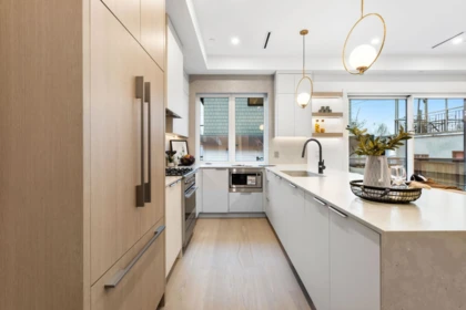 Kitchen Photo of 2 3275 Graveley Street, Vancouver, BC