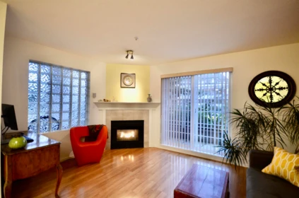 Breakfast Nook Photo of 111 1655 Grant Avenue, Port Coquitlam, BC