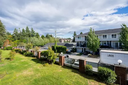 Hot Tub / Spa Photo of 206 19774 56 Avenue, Langley, BC