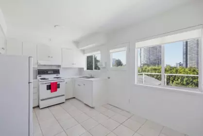 Breakfast Nook Photo of 4656 Brentlawn Drive, Burnaby, BC