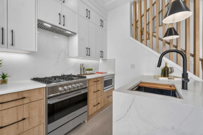 2 3271 E Georgia Street, Vancouver, BC, Vancouver — Half Duplex for sale