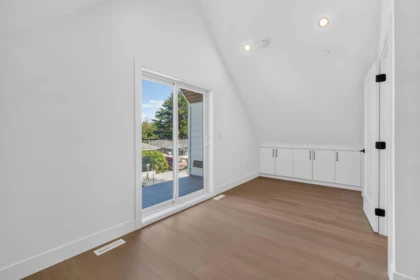 Hallway Photo of 2 3271 E Georgia Street, Vancouver, BC