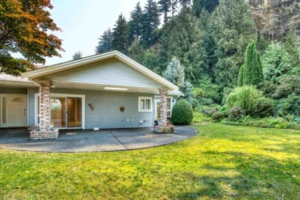 200 6001 Promontory Road, Sardis, BC, Sardis — Single Family Residence for sale