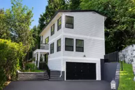 5530 Greenleaf Road, West Vancouver, BC