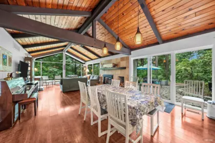 Breakfast Nook Photo of 13546 232 Street, Maple Ridge, BC