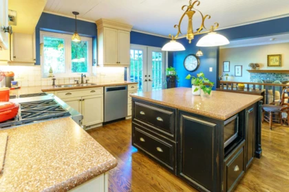 Breakfast Nook Photo of 12612 215 Street, Maple Ridge, BC