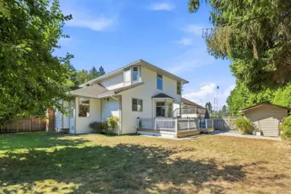 Family Room Photo of 10220 146 Street, Surrey, BC
