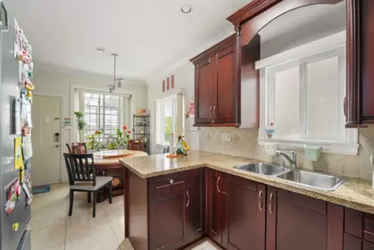 Breakfast Nook Photo of 3054 E 5th Avenue Avenue, Vancouver, BC