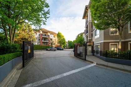D207 8929 202 Street, Langley, BC, Langley — Apartment/Condo for sale