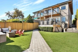 545 E 4th Street, North Vancouver, BC