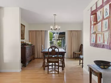 Breakfast Nook Photo of 4041 W 39th Avenue, Vancouver, BC