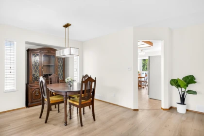 Kitchen Island Photo of 20781 50a Avenue, Langley, BC
