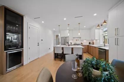 Breakfast Nook Photo of 16615 102 Avenue, Surrey, BC