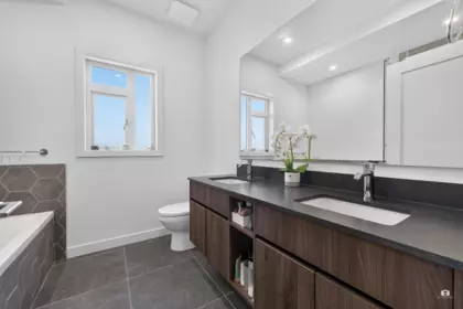 Office / Den Photo of 4 7580 No. 1 Road, Richmond, BC
