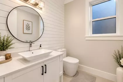Kitchen Island Photo of 7755 154a Street, Surrey, BC