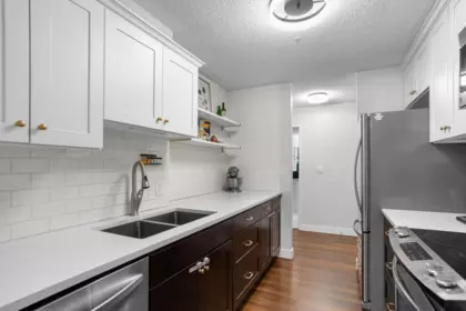 Breakfast Nook Photo of 906 2020 Bellwood Avenue, Burnaby, BC
