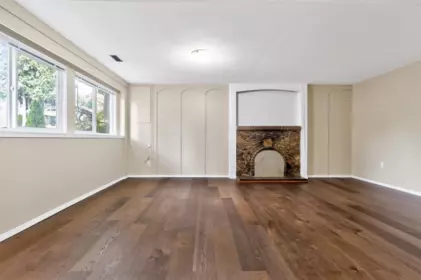 Breakfast Nook Photo of 469 Laurentian Crescent, Coquitlam, BC