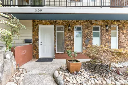 Family Room Photo of 469 Laurentian Crescent, Coquitlam, BC