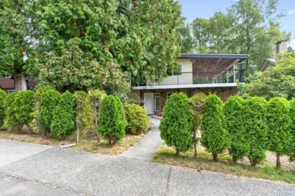 Kitchen Photo of 469 Laurentian Crescent, Coquitlam, BC
