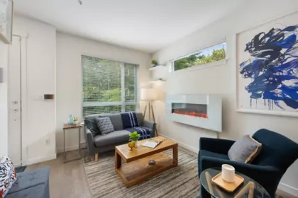 Family Room Photo of 501 E 44th Avenue, Vancouver, BC