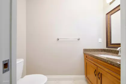 Primary Bathroom Photo of 5458 Hardy Court, Burnaby, BC